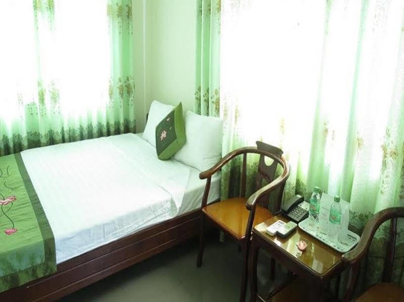 Nam Long Hotel Dong Hoi Exterior foto